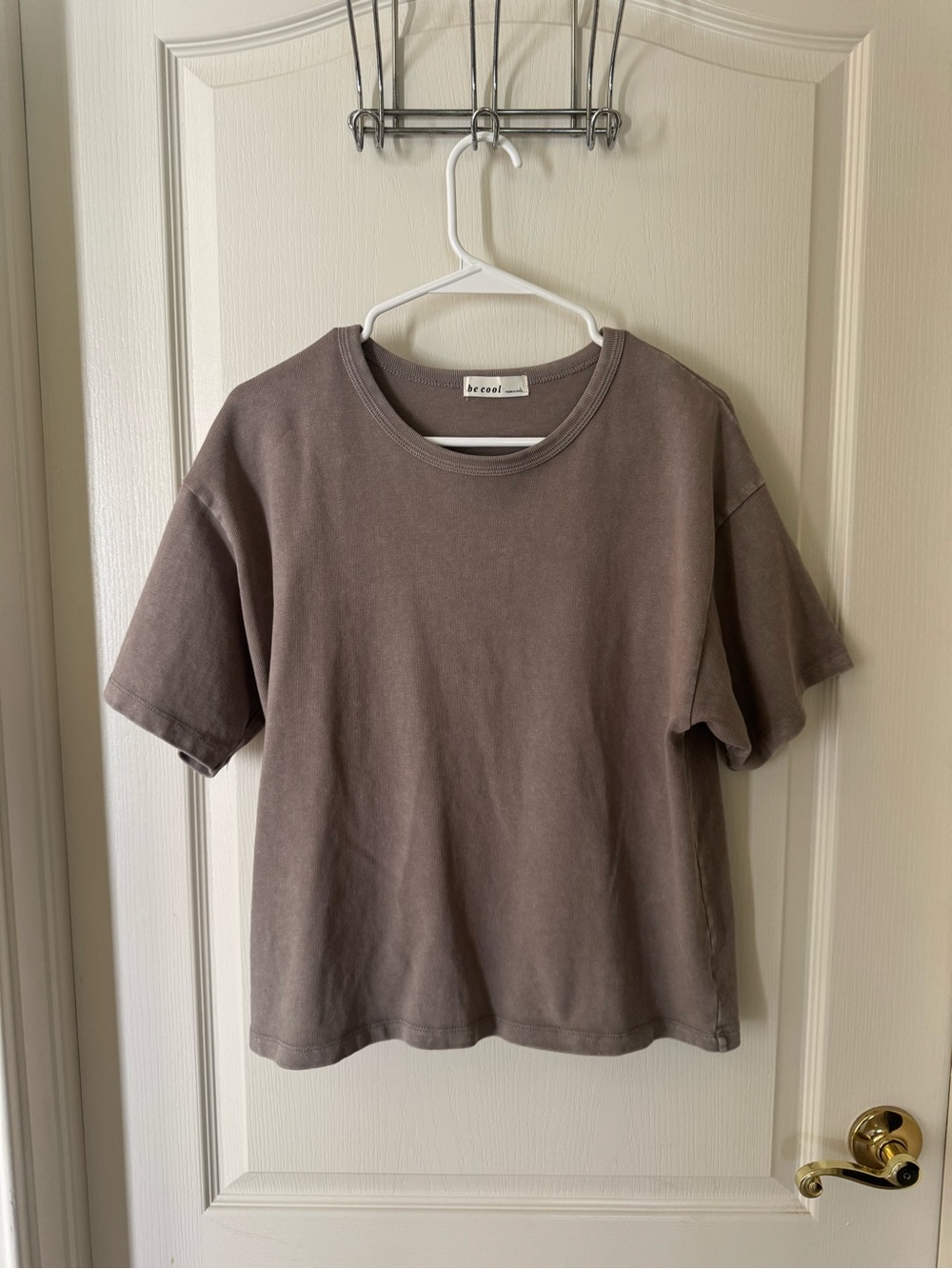 Breeze Short-Sleeve Crewneck Tee in Taupe